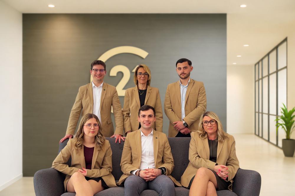 l'équipe de l'agence L.C. Immobilier