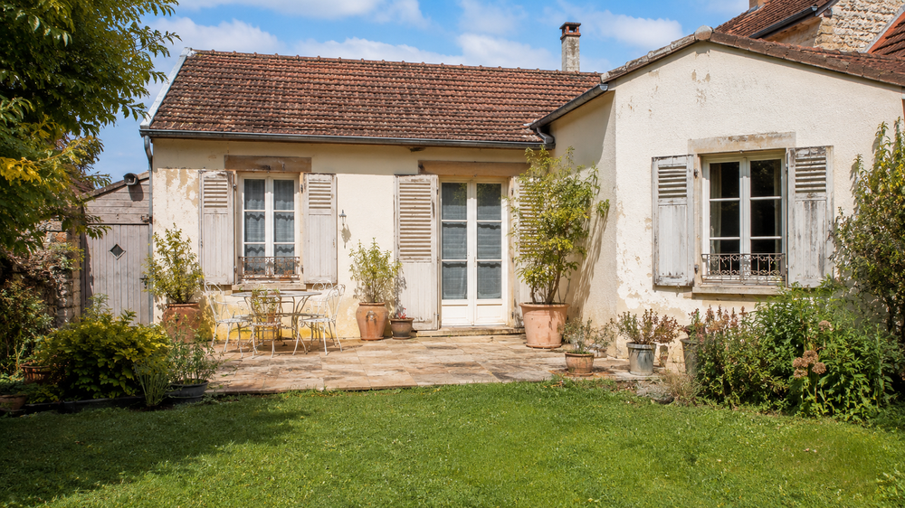 Vous souhaitez acheter une maison avec travaux à Nangis ? Découvrez les points à vérifier avant d’acheter : budget, DPE, toiture, électricité, financement et revente.