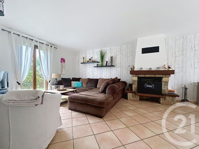 maison à vendre - 6 pièces - 117.91 m2 - LA CHAPELLE RABLAIS - 77 - ILE-DE-FRANCE - Century 21 L.C. Immobilier