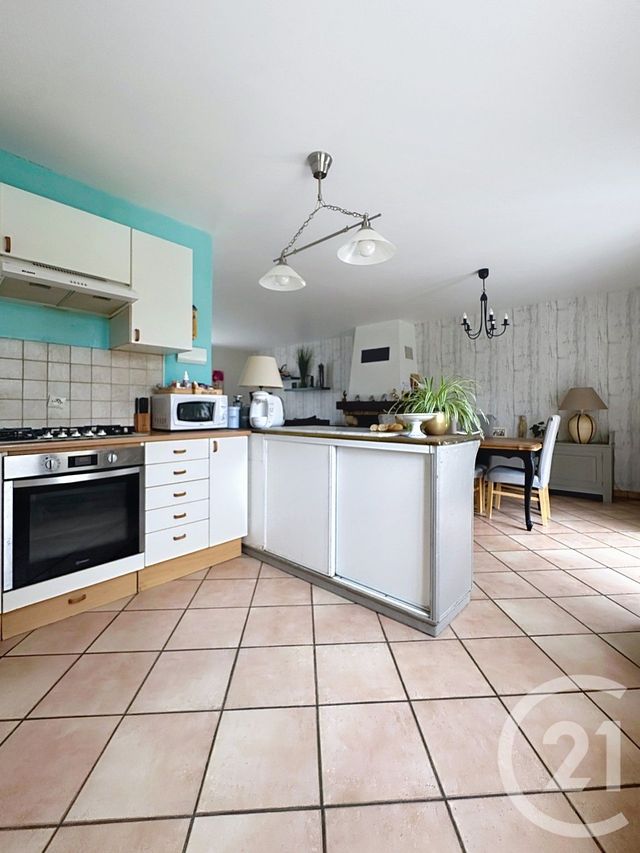 maison à vendre - 6 pièces - 117.91 m2 - LA CHAPELLE RABLAIS - 77 - ILE-DE-FRANCE - Century 21 L.C. Immobilier