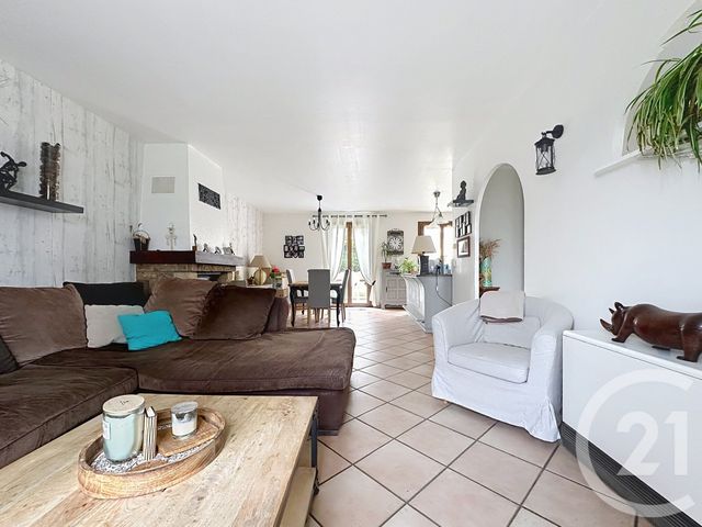 maison à vendre - 6 pièces - 117.91 m2 - LA CHAPELLE RABLAIS - 77 - ILE-DE-FRANCE - Century 21 L.C. Immobilier
