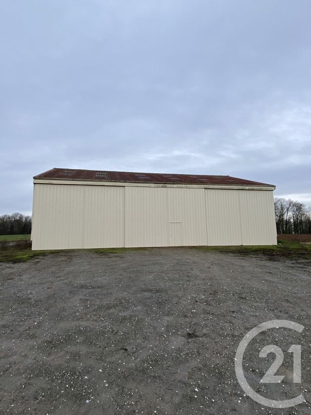 parking à louer - 336.0 m2 - COULOMMIERS - 77 - ILE-DE-FRANCE - Century 21 L.C. Immobilier
