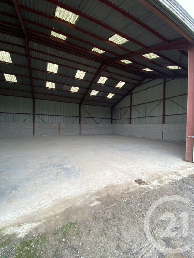 parking à louer - 336.0 m2 - COULOMMIERS - 77 - ILE-DE-FRANCE - Century 21 L.C. Immobilier