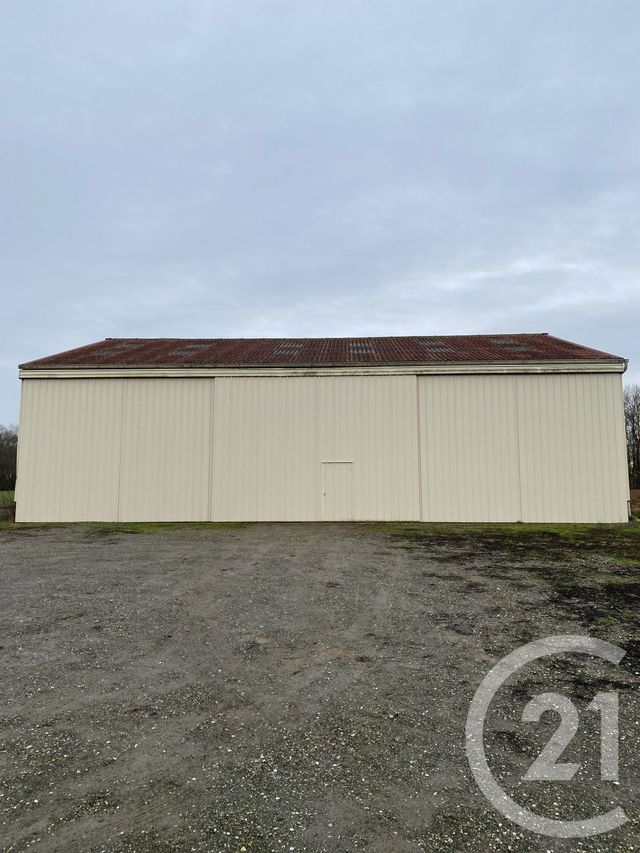 parking à louer - 336.0 m2 - COULOMMIERS - 77 - ILE-DE-FRANCE - Century 21 L.C. Immobilier