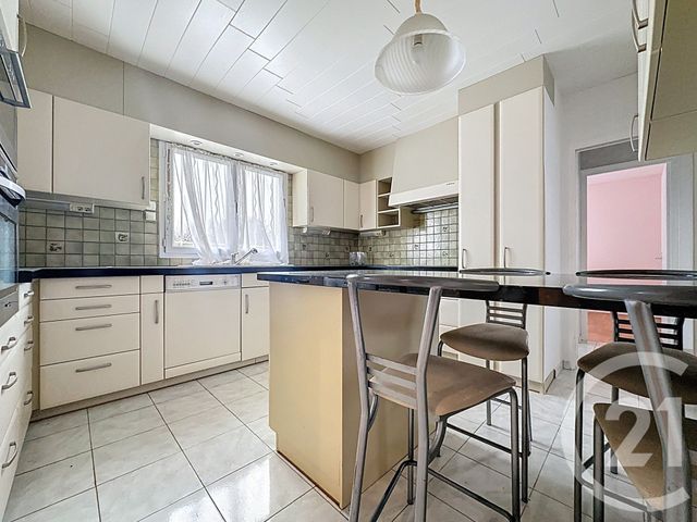 maison à vendre - 6 pièces - 142.5 m2 - RAMPILLON - 77 - ILE-DE-FRANCE - Century 21 L.C. Immobilier