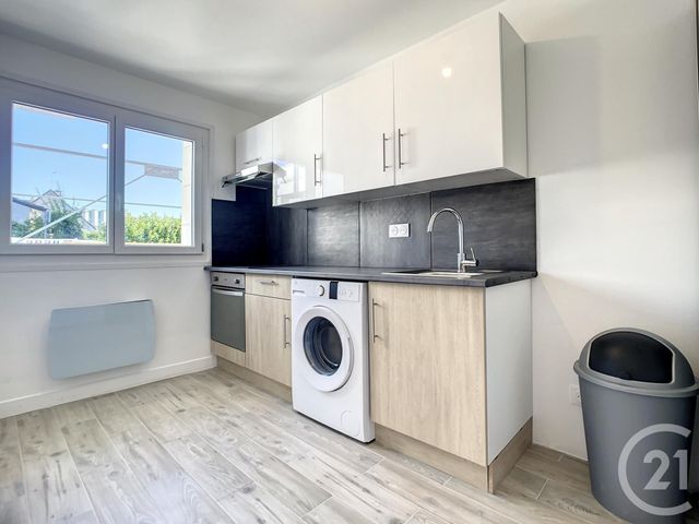 Appartement F3 à louer - 3 pièces - 60.73 m2 - NANGIS - 77 - ILE-DE-FRANCE - Century 21 L.C. Immobilier