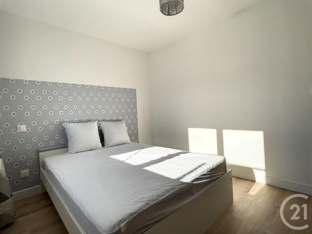 Appartement F3 à louer - 3 pièces - 60.73 m2 - NANGIS - 77 - ILE-DE-FRANCE - Century 21 L.C. Immobilier