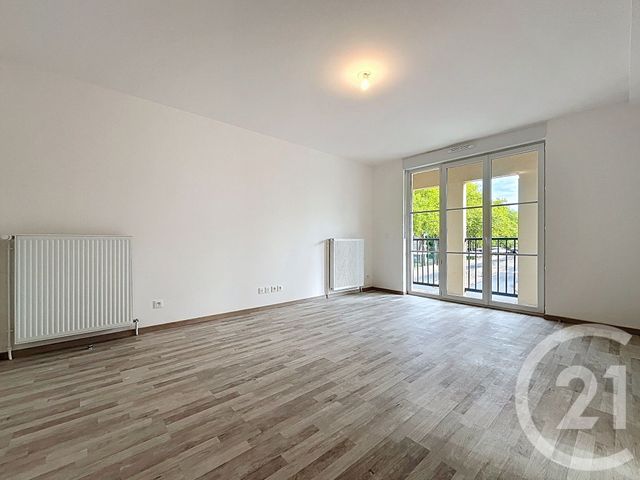 Appartement F3 à louer - 3 pièces - 60.97 m2 - NANGIS - 77 - ILE-DE-FRANCE - Century 21 L.C. Immobilier