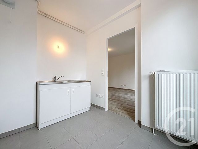 Appartement F3 à louer - 3 pièces - 60.97 m2 - NANGIS - 77 - ILE-DE-FRANCE - Century 21 L.C. Immobilier