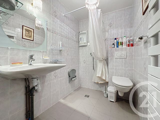 maison à vendre - 8 pièces - 224.8 m2 - GRANDPUITS BAILLY CARROIS - 77 - ILE-DE-FRANCE - Century 21 L.C. Immobilier