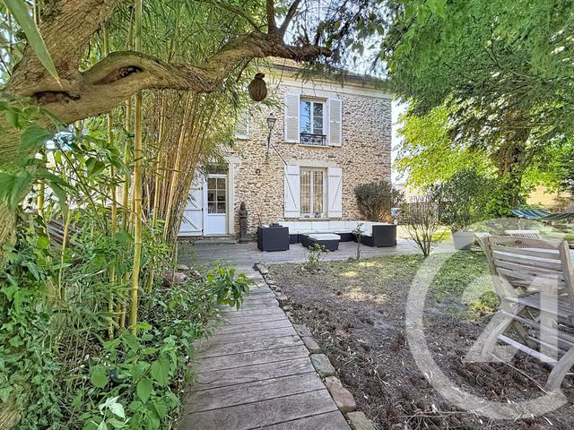 maison à vendre - 7 pièces - 243.7 m2 - FONTENAILLES - 77 - ILE-DE-FRANCE - Century 21 L.C. Immobilier