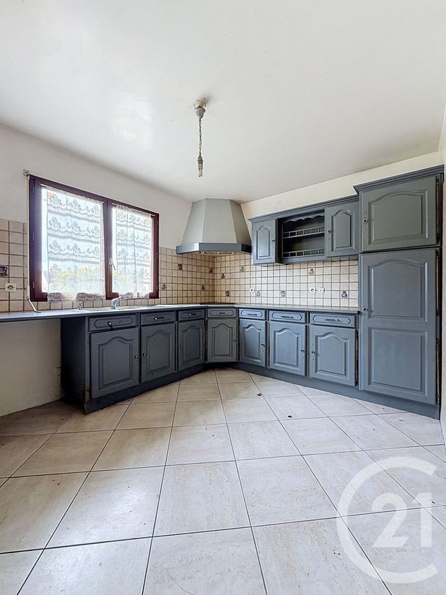 maison à vendre - 6 pièces - 137.41 m2 - CRISENOY - 77 - ILE-DE-FRANCE - Century 21 L.C. Immobilier