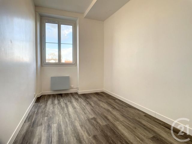 Appartement F3 à louer - 3 pièces - 51.82 m2 - NANGIS - 77 - ILE-DE-FRANCE - Century 21 L.C. Immobilier