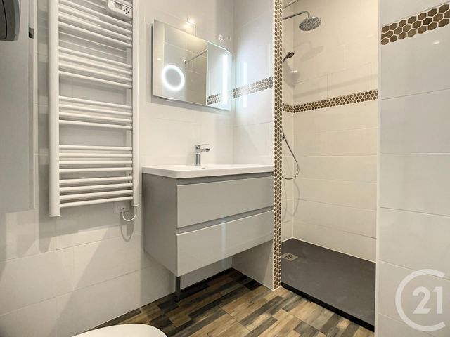 Appartement F3 à louer - 3 pièces - 51.82 m2 - NANGIS - 77 - ILE-DE-FRANCE - Century 21 L.C. Immobilier