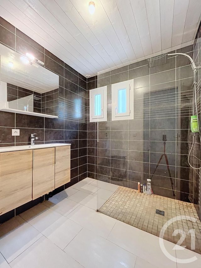 maison à louer - 5 pièces - 97.43 m2 - DONNEMARIE DONTILLY - 77 - ILE-DE-FRANCE - Century 21 L.C. Immobilier