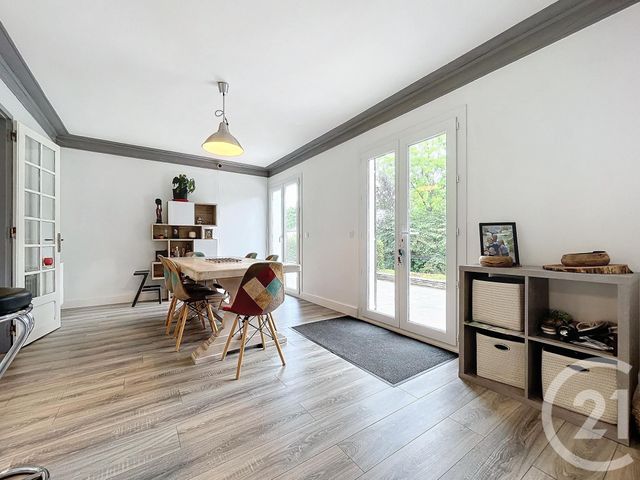 maison à louer - 5 pièces - 97.43 m2 - DONNEMARIE DONTILLY - 77 - ILE-DE-FRANCE - Century 21 L.C. Immobilier
