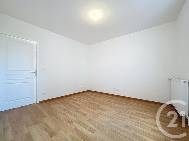 Appartement F2 à louer - 2 pièces - 48.4 m2 - NANGIS - 77 - ILE-DE-FRANCE - Century 21 L.C. Immobilier