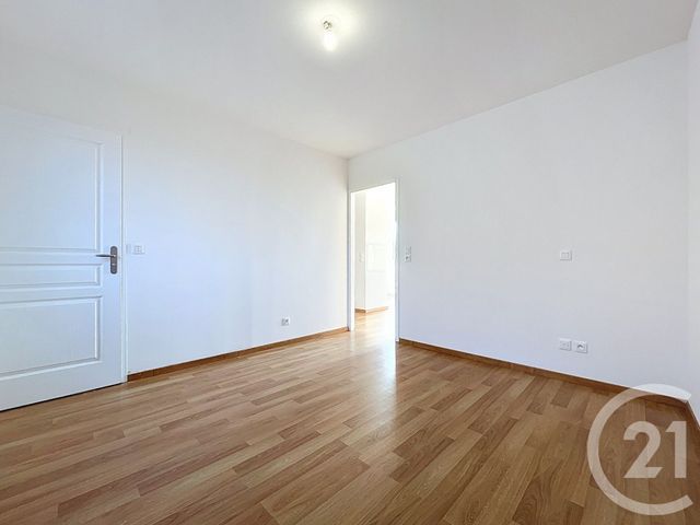 Appartement F2 à louer - 2 pièces - 48.4 m2 - NANGIS - 77 - ILE-DE-FRANCE - Century 21 L.C. Immobilier